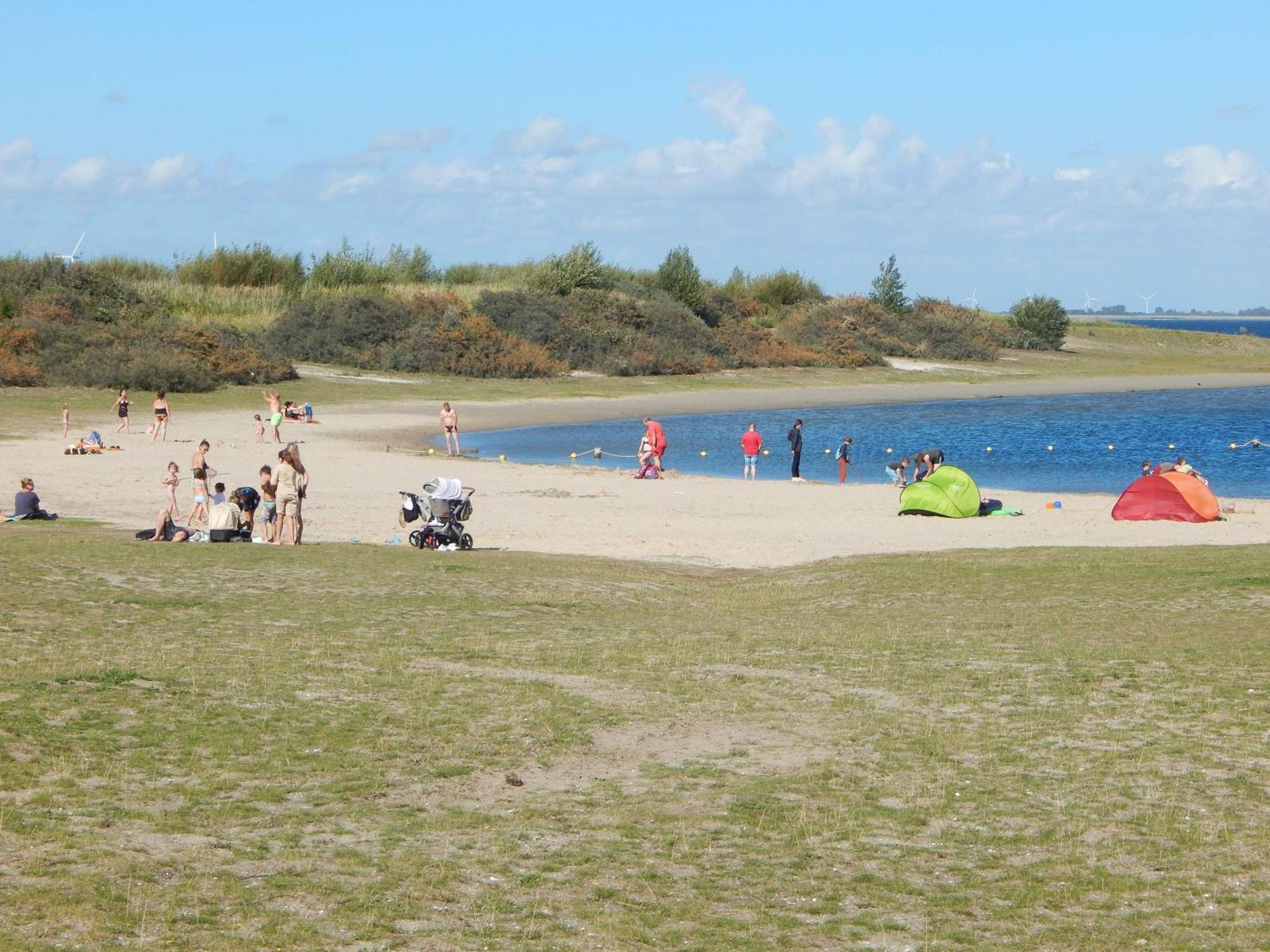 Wunderschoenes-Freistehendes-Ferienhaus-An-Der-See-Sauna-Strand-Yachthafen-Wlan Bruinisse Luaran gambar