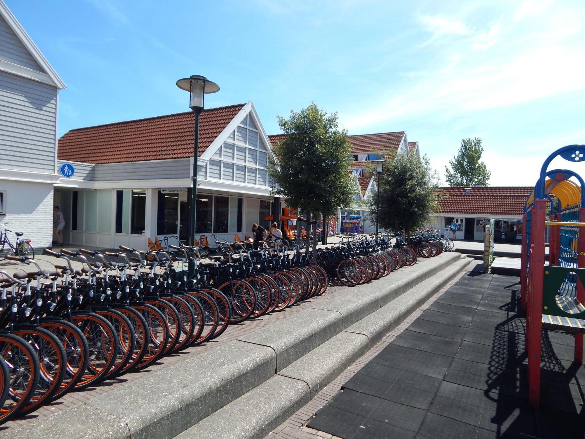 Wunderschoenes-Freistehendes-Ferienhaus-An-Der-See-Sauna-Strand-Yachthafen-Wlan Bruinisse Luaran gambar