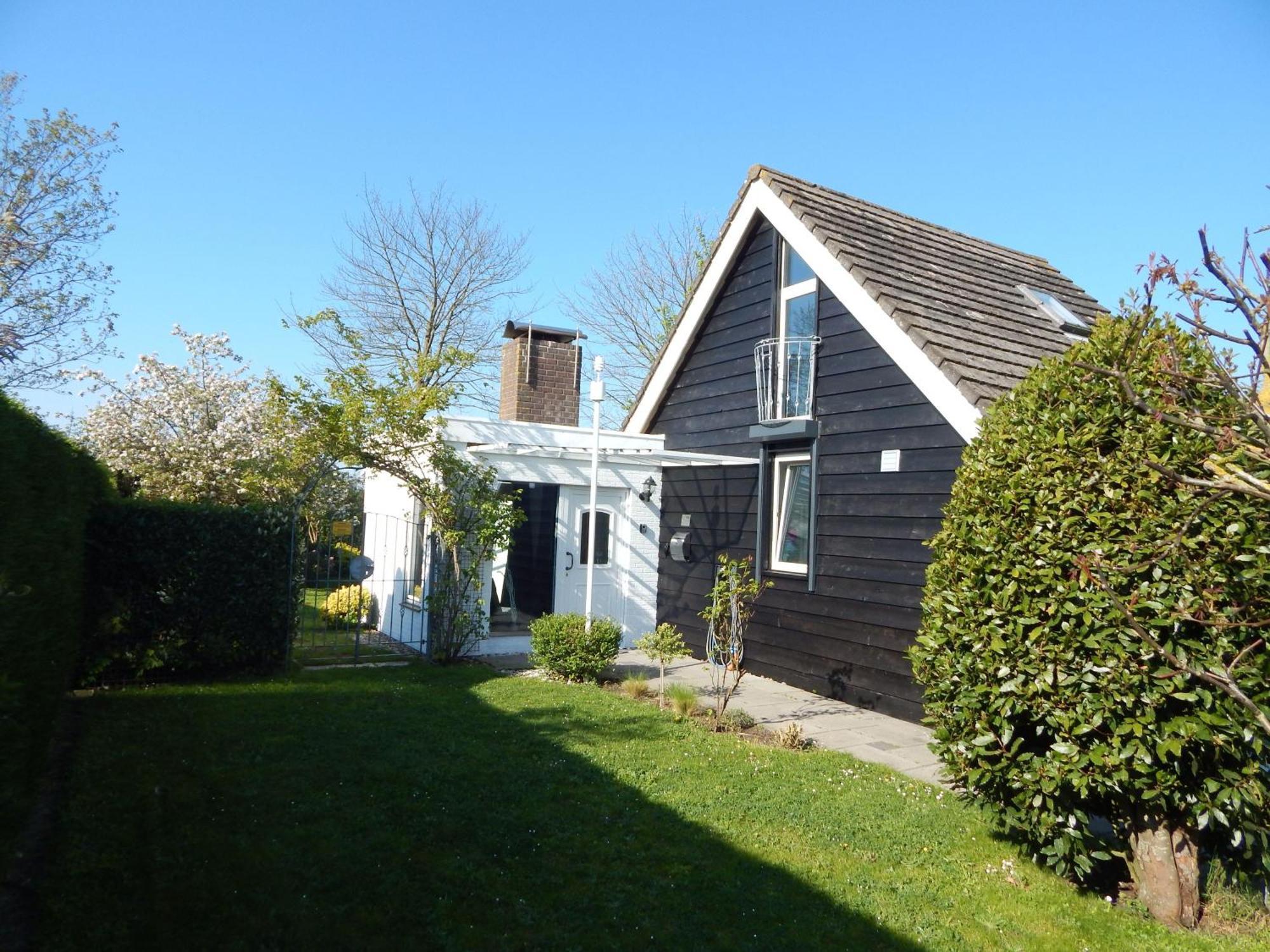 Wunderschoenes-Freistehendes-Ferienhaus-An-Der-See-Sauna-Strand-Yachthafen-Wlan Bruinisse Luaran gambar